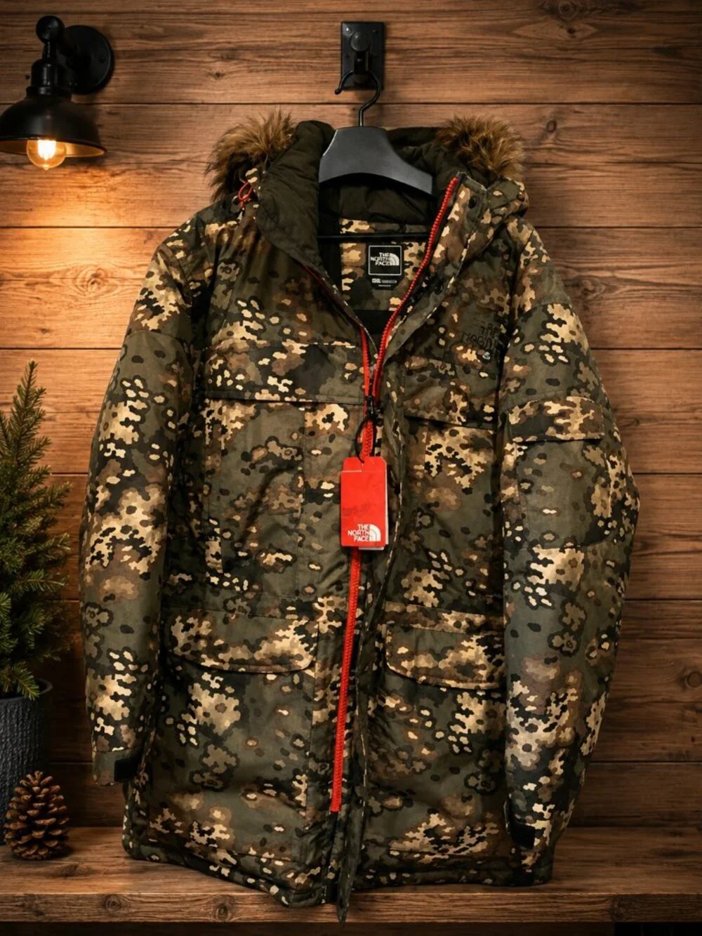 North Face Men's McMurdo Down Parka - XL/Camo NEW! RARE!